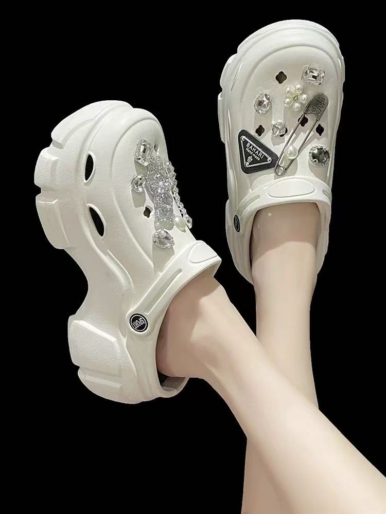 Stylish Platform Clogs with Pearls & Bling – Stay Chic & Comfy All Summer!